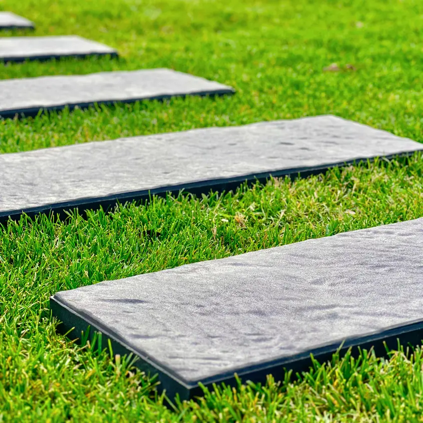 Фото 2 шаговая плита Stone Серый Графит дизайн участка